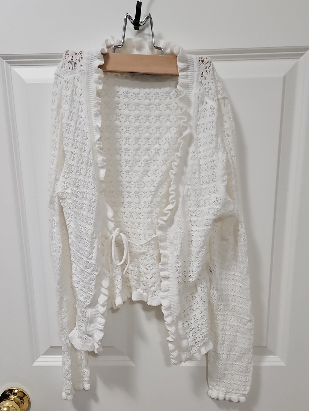 NWT Old Navy S White Ruffled Open Crochet Cardigan Sweater - Picture 2 of 4